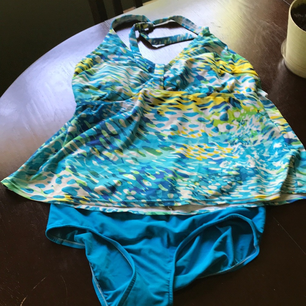 Sunsets Woman tankini size 16 W